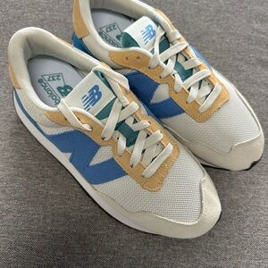 New Balance 237 Cream and Blue Sneakers